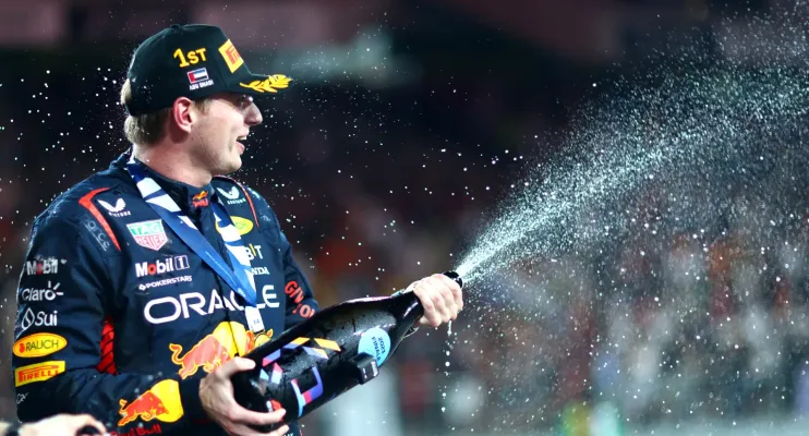 Verstappen vence em Abu Dhabi e coroa título mundial da temporada de F1
