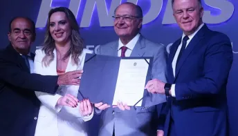 Vice-presidente assina resolução que aprova criação da ZPE de Aracruz