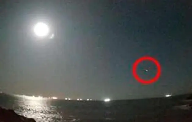 Vídeo mostra meteoro brilhante cruzando o céu do ES