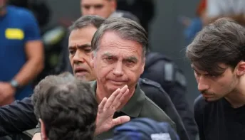Bolsonaro é preso após vigília convocada por Flávio Bolsonaro, aponta PF