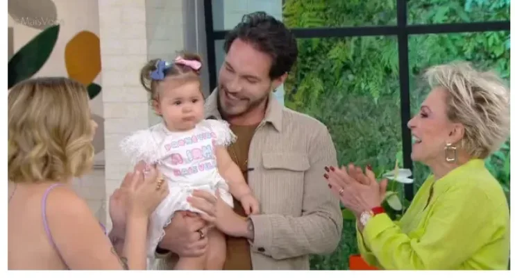Viih Tube e Eliezer anunciam gravidez do segundo filho: 'Lua foi promovida à irmã mais velha'