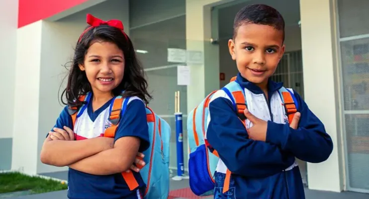 ​Vila Velha Entrega Kits De Uniforme Completo Para 55 Mil Alunos