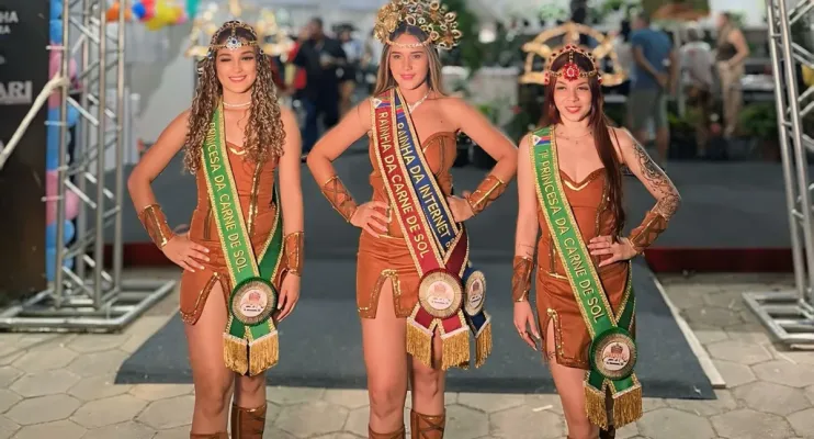 Viliane Moura conquista o título de Rainha da Carne de Sol de 2024 em Montanha