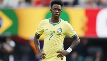 Vini Jr explica por que não bateu pênalti decisivo: 'Ancelotti que escolhe'
