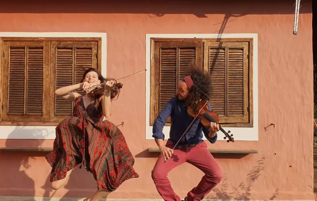  Violino popular brasileiro é tema de espetáculo gratuito no Teatro do Sesi