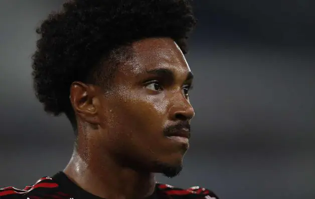 Vitinho em xeque no Flamengo e detalhes de alvo do Palmeiras agitam o mercado do futebol