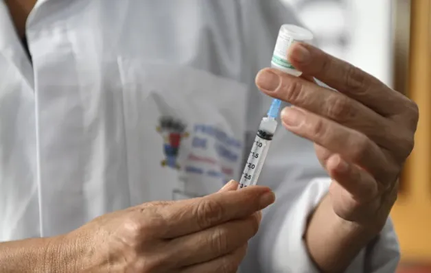 Vitória abre agendamento para vacinação contra a dengue nesta sexta (23)