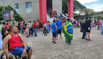 Vitória no ES tem ato pela democracia e contra anistia para golpistas bolsonaristas