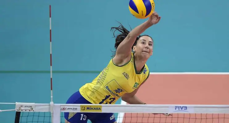Vôlei exalta Sheilla por aposentadoria: 'Maior de todos os tempos'