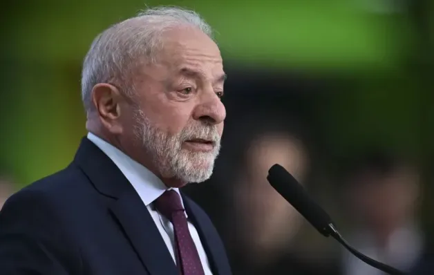 Vou levar a questão da defesa nacional e as terras raras muito a sério no 4º mandato, diz Lula