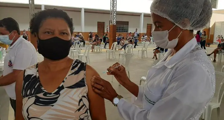 Estado inicia distribuição de doses de vacina bivalente para enfrentamento à Covid-19