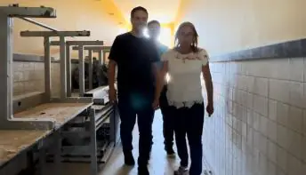 Gandini fiscaliza escola e recebe pedido de pavimentação de estrada
