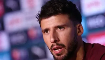 Zagueiro de Portugal abre o jogo sobre suposto racha no elenco por Cristiano Ronaldo