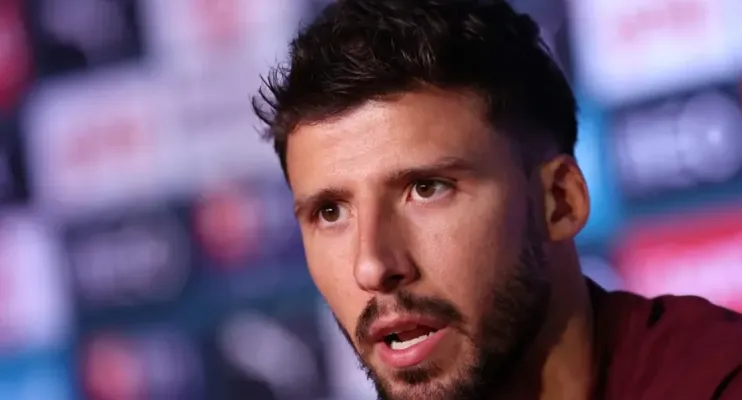 Zagueiro de Portugal abre o jogo sobre suposto racha no elenco por Cristiano Ronaldo