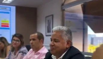 Zico de Baiato busca soluções para o Hospital São Bernardo em reunião em Salvador